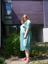 Mode-für-mollige-Berlin-Wrap-dress-Salbei_IB
