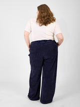 Mode-grosse-grössen-berlin-marlenehosecord-dunkelblau-IV