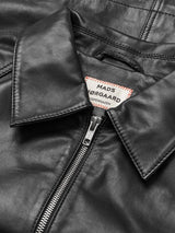 mads-norgaard-lamm-leder-jacke-schwarz-plussize-curvy-fashion-berlin-II