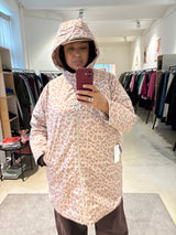 only-carmakoma-regenjacke-wendbar-plussize-curvy-fashion-berlin-rosegold-leo-I