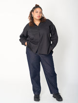 plus-size-berlin-loved-by-les-soeurs-shop-Criss-Cross-Shirt-Schwarz-I