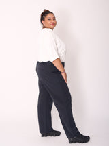 plus-size-berlin-loved-by-les-soeurs-shop-Perfect-Pants-Twill-Schwarzblau-III