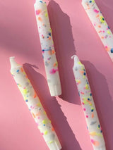 Lou-Loto-LA-BOUM-Kerze-weiss-mit-punkten