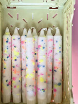 Lou-Loto-LA-BOUM-Kerze-weiss-mit-punkten