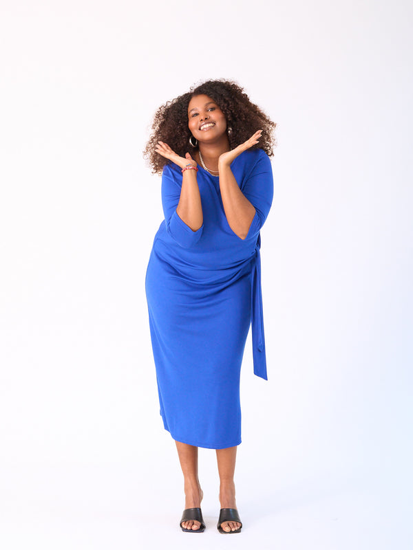 Curvy-Fashion-berlin-drapedress-royalblau-II