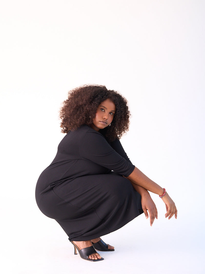 Curvy-Fashion-berlin-drapedress-schwarz-I.E