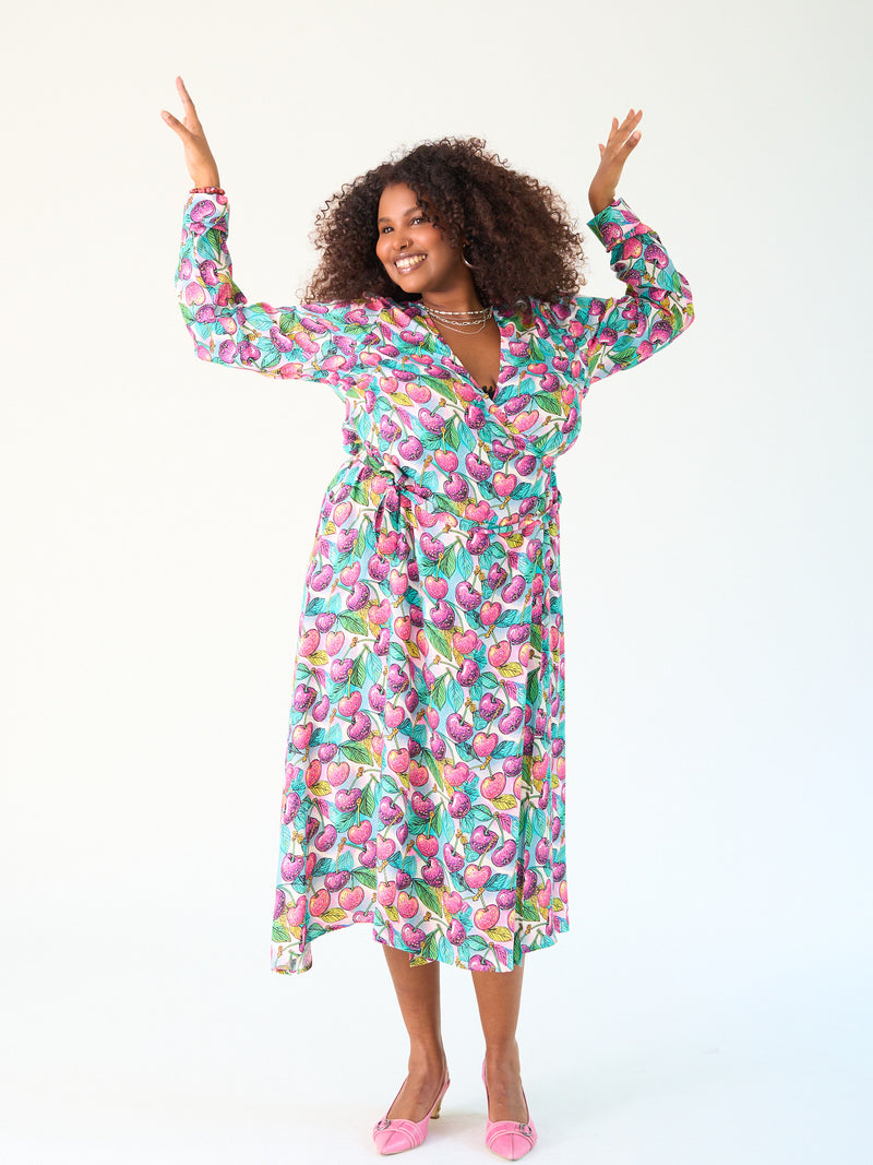 Curvy-Fashion-berlin-wrapdress-kirsche-I