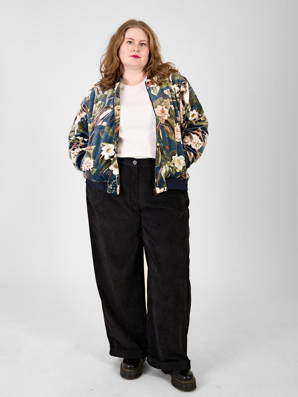 Curvy-fashion-berlin-Marlenpants-Cord-Schwarz-I