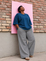 Curvy-fashion-berlin-loved-Marlenpants-stripe-black-I