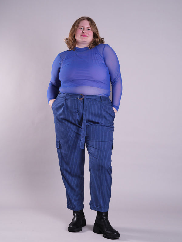 Plus-size-fashion-berlin-Mat-Nadelstreifenhose-blau_I
