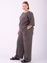 Loved-by-les-soeurs-shop-Curvy-fashion-Marlene-pants-khaki-I.L