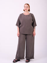 Loved-by-les-soeurs-shop-Curvy-fashion-Marlene-pants-khaki-I.K