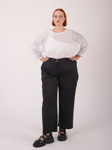 Loved-by-les-soeurs-shop-Curvy-fashion-Summer-Perfect-pants-riva-schwarz-I.jpg