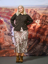 ONLY-CARMAKO-15336431-cowhide-satinrock-braun-weiss-plussize-curvy-berlin-I