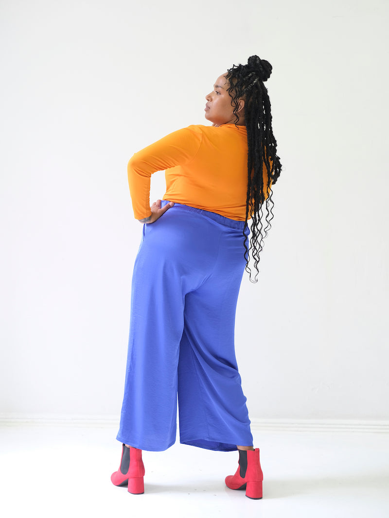 Plus-size-fashion-Les-soeurs-shop-Fluid-Palazzo-Blau-IV