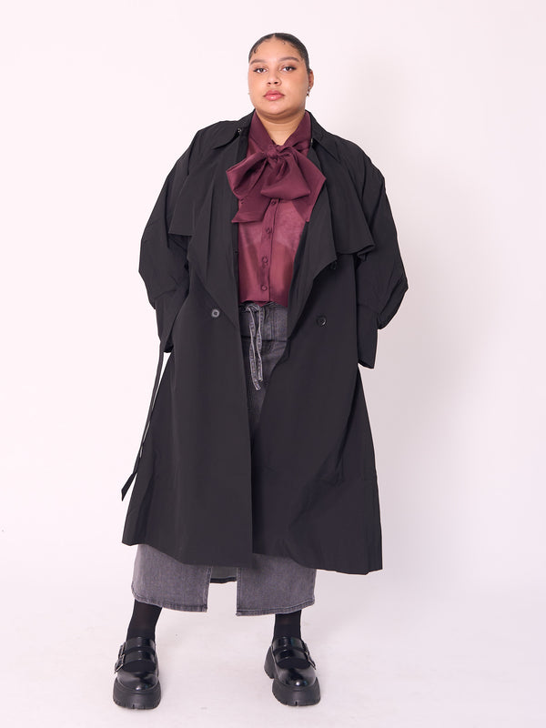 Plus-size-fashion-berlin-Mat-Mantel-I