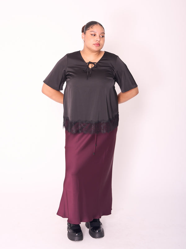 Plus-size-fashion-berlin-Mat-satinrock-bordaux-I