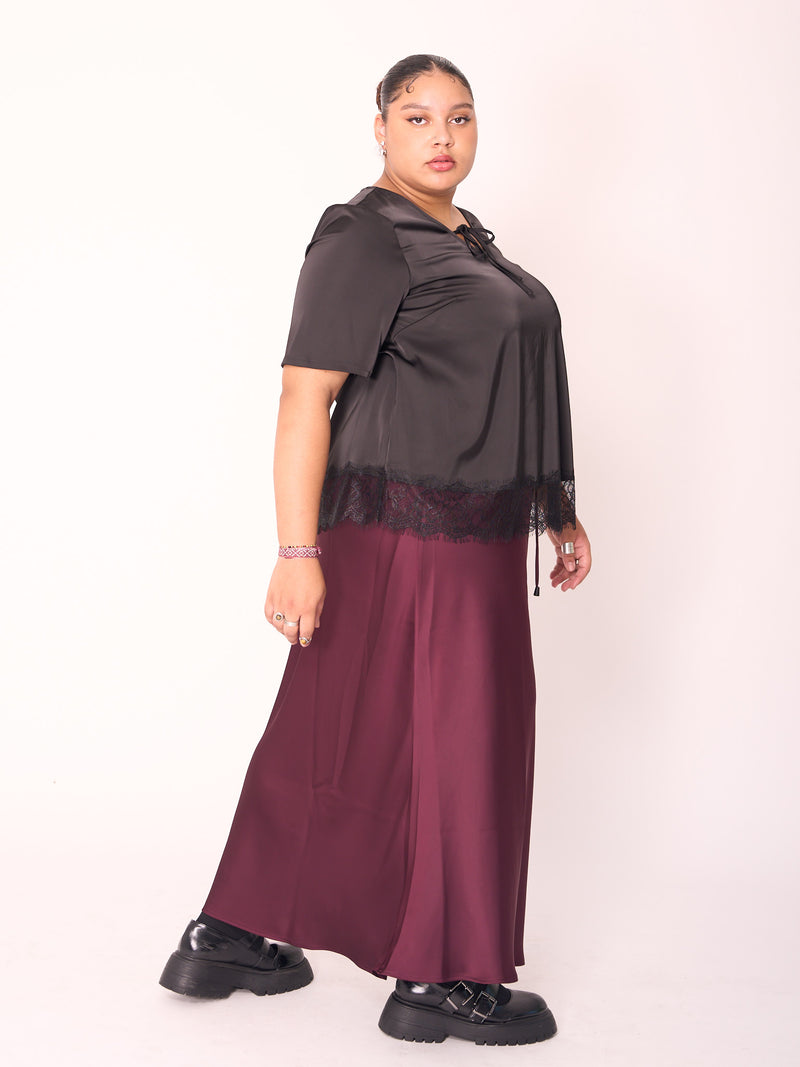 Plus-size-fashion-berlin-Mat-satinrock-bordaux-IP