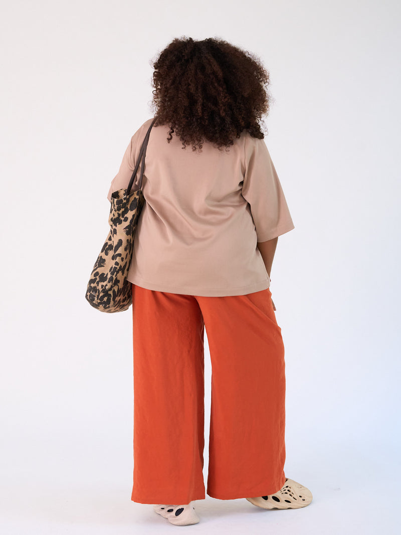 Plus-size-fashion-berlin-Square-top-lyosand-sahara-I.L