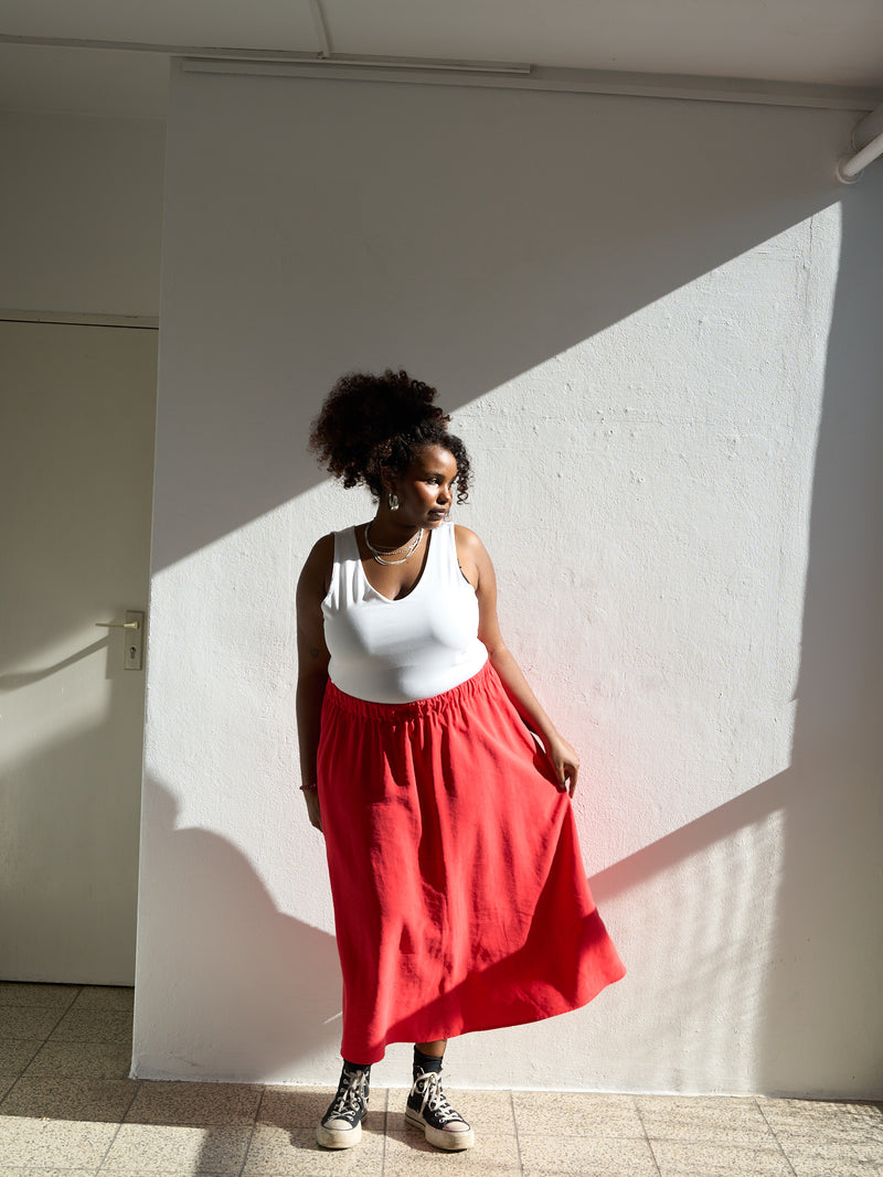 Plus-size-fashion-berlin-midiflowskirt-ritchelli-rot-I