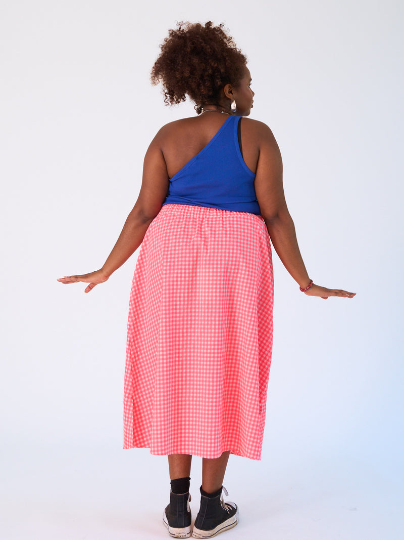 Plus-size-fashion-berlin-midiflowskirt-vichy-pink-II