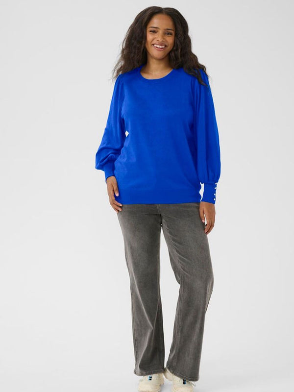 kaffe-curve-feinstrick-pullover-statement-royalblau-plussizefashion-curvy-berlin-III_07287eef-2591-4fa9-bc2b-d45eabce3298