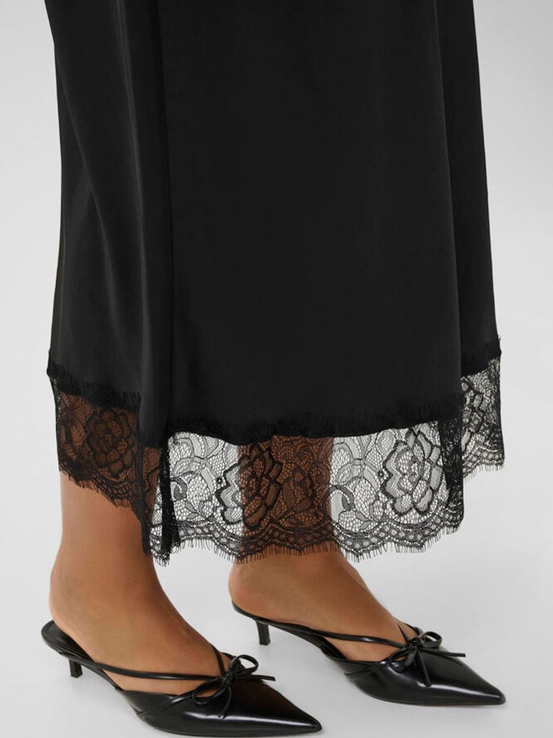 kaffe-curve-satinrock-schwarz-spitze-plussize-curvyfashion-berlin-IV