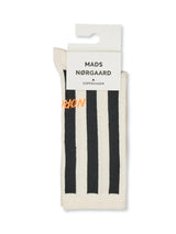 mads-norgaard-socken-gestreift-antonella-plussize-curvy-fashion-berlin--schwarz-beige-III