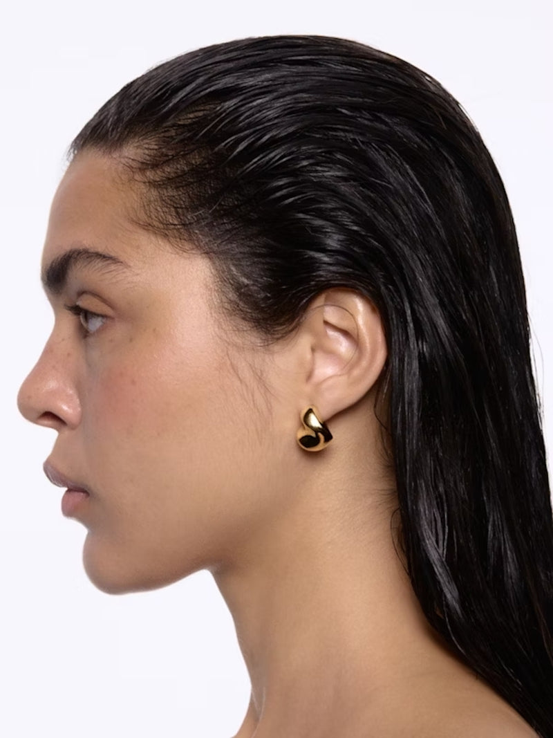 maria-black-saddle-ohrring-small-gold-schmuck-berlin-II