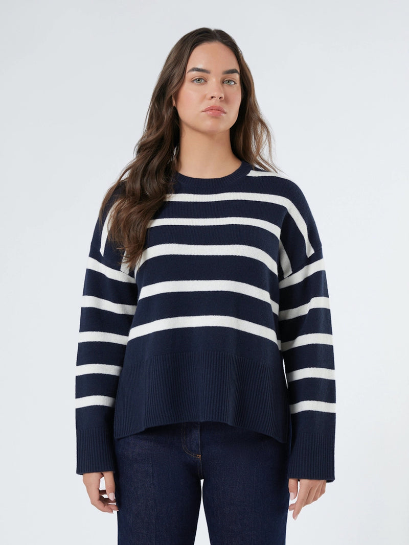 marina-rinaldi-brigida-strickpullover-dunkelblau-weiss-plussize-curvy-berlin-II_09bf7c47-d18d-465a-874a-9dc17d7239f2