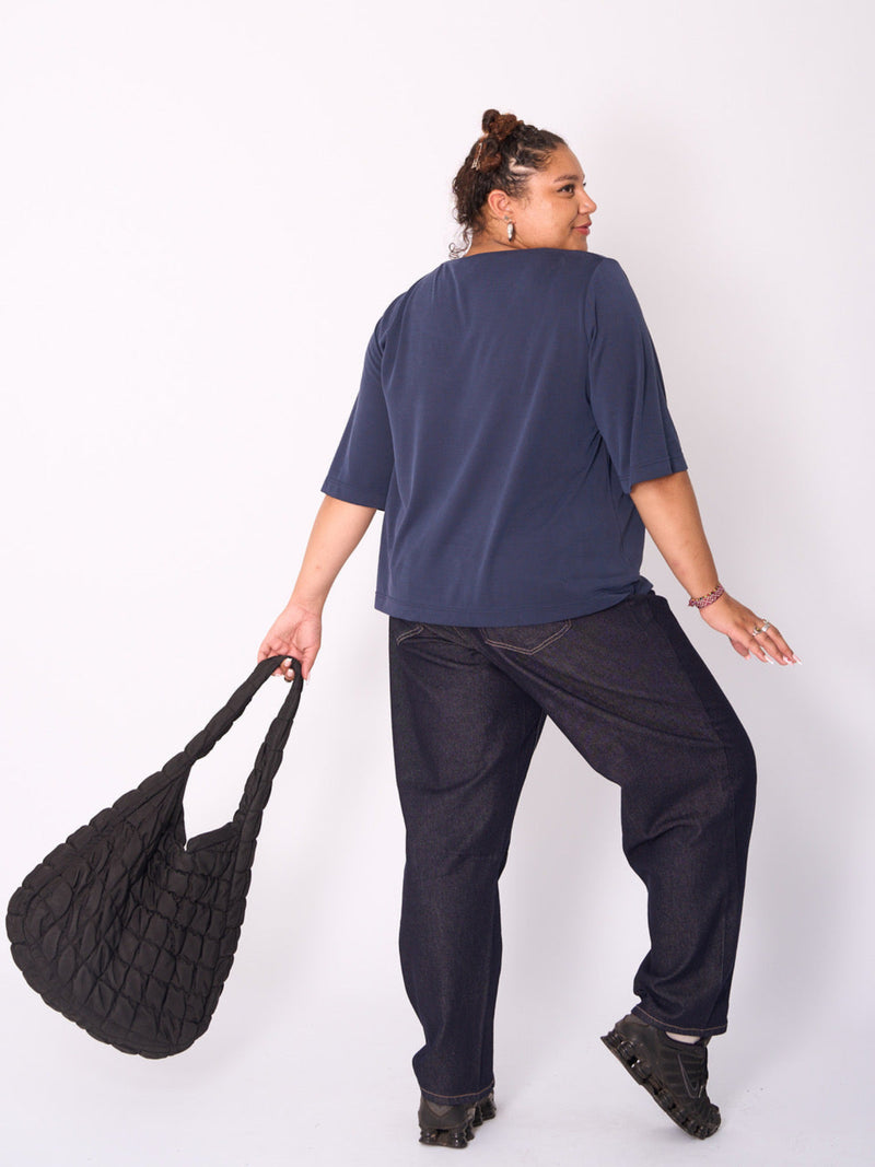 plus-size-berlin-loved-by-les-soeurs-shop-Square-Top-Modissimo-Dunkelblau-III