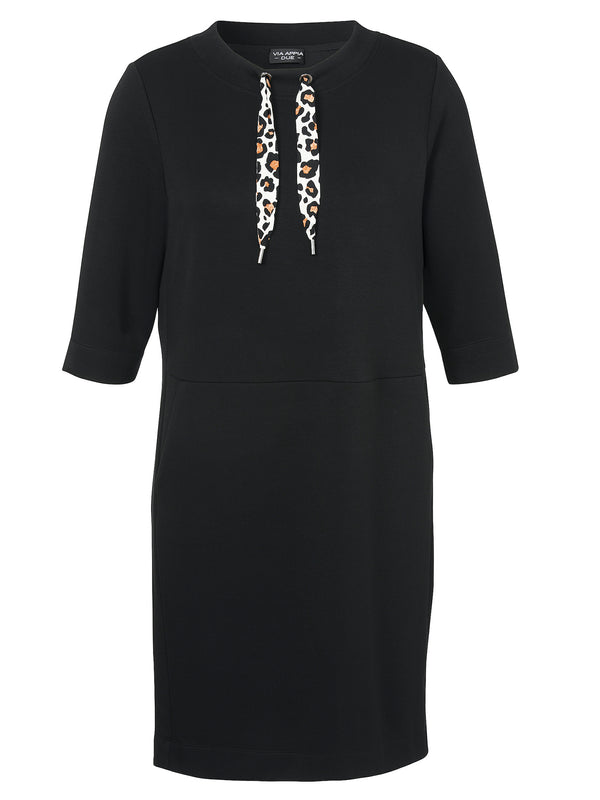 Sweaterdress mit Leo-Details - Schwarz