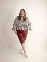 LOVED BY LES Soeurs Shop | FAIR PLUS SIZE FASHION | Pleather Skirt - Rot-I