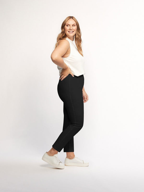 Sallie-Sahne-Sebo-210419-IV